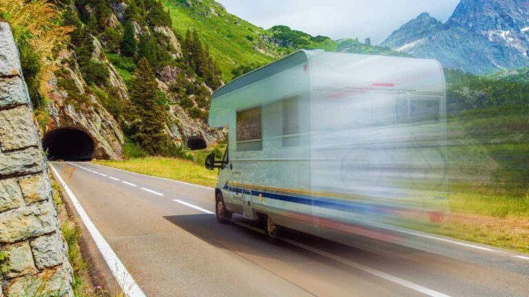 What Is The Best Speed To Drive Your RV?